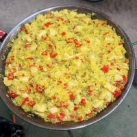 La paella commence à cuire